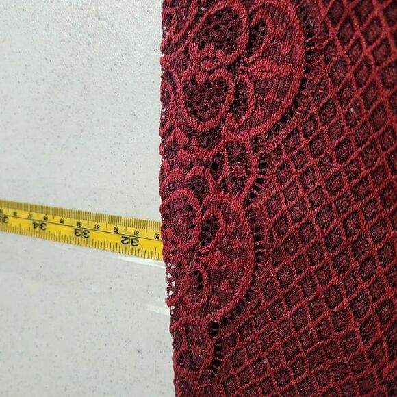 Wild Daisy maroon lacy junior mini dress - Picture 4 of 7